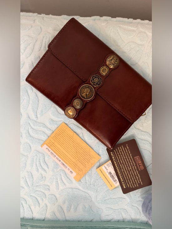 Handbags - Patricia Nash wallet new never used